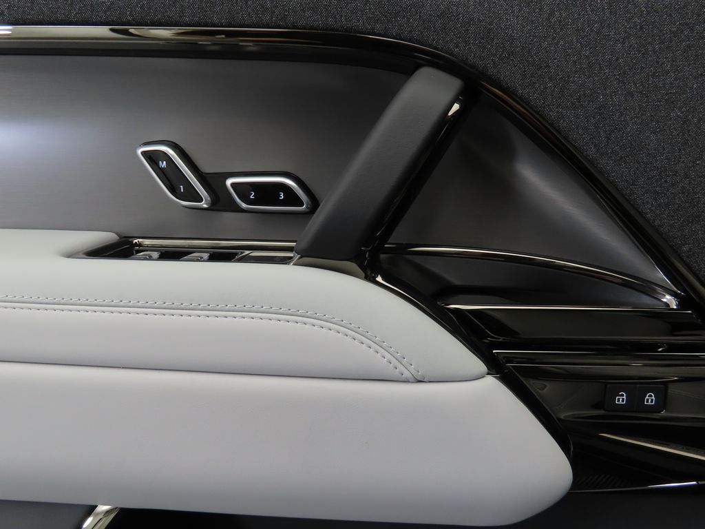 2025 Land Rover Range Rover Sport SE 25