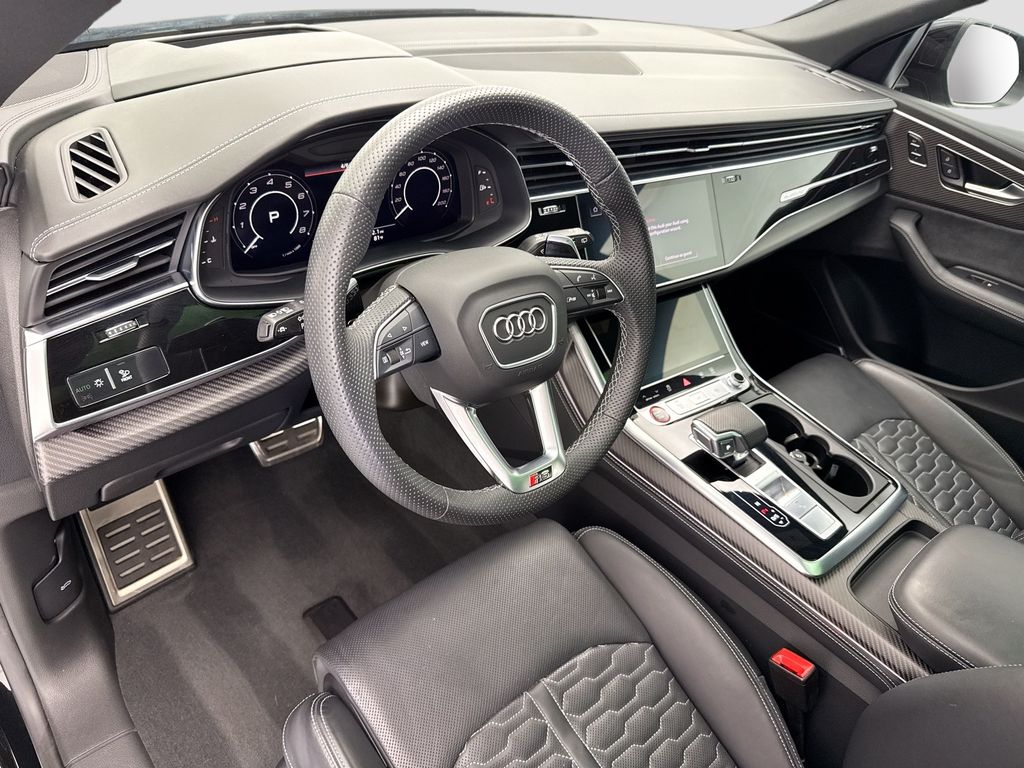 Thumbnail: 2024 Audi RS Q8 - 9