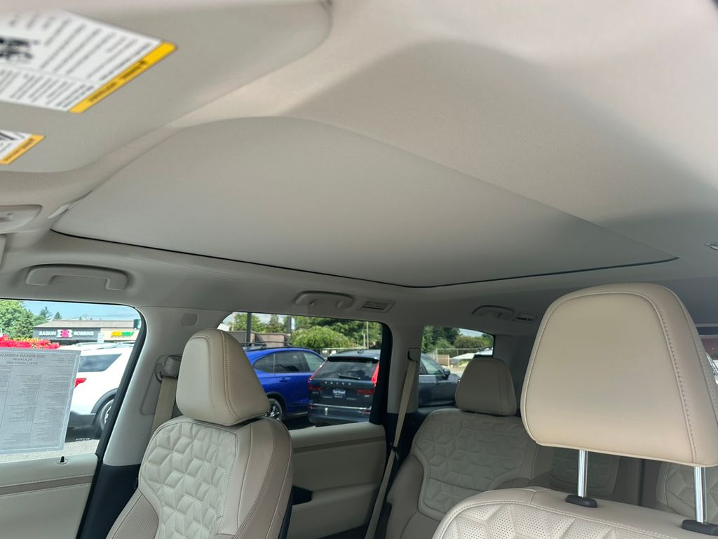2025 Nissan Armada Platinum