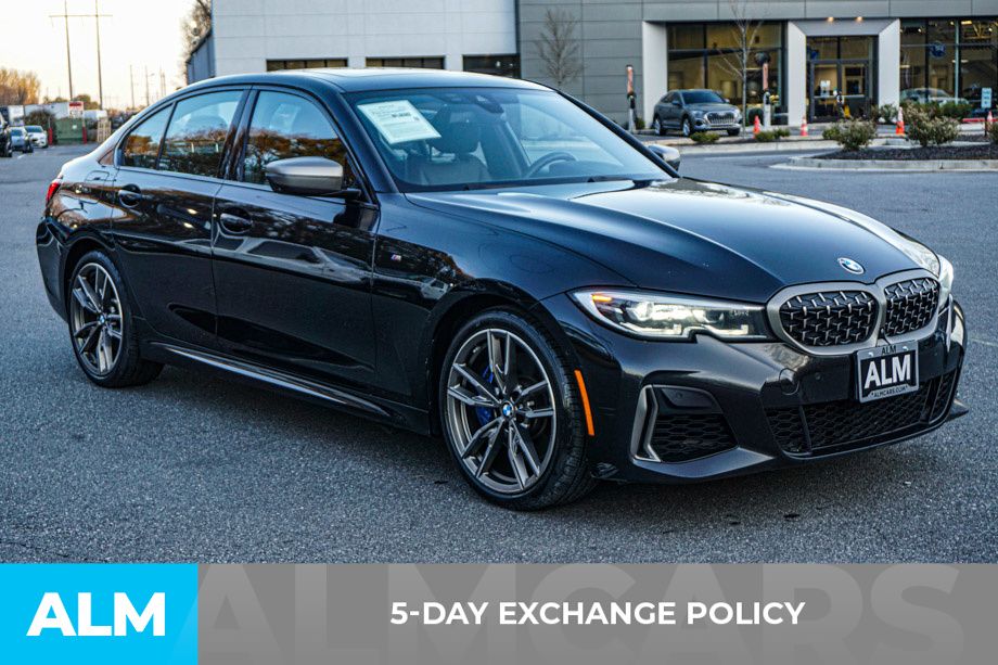 Used 2022 Black BMW M340i xDrive image 4