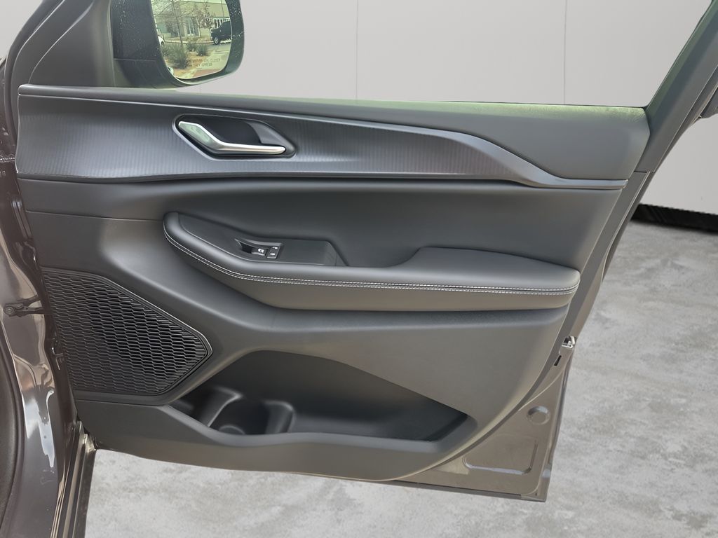 New Car 2025 Jeep Grand Cherokee L  For Sale Under $50,000 In Austin, Texas