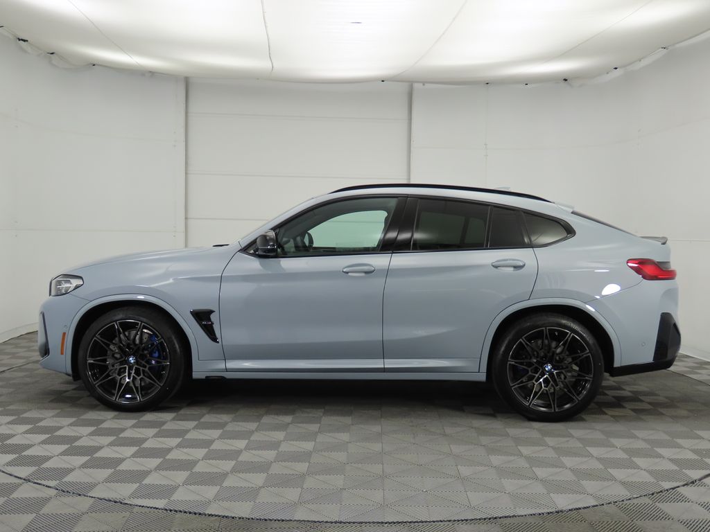 2025 BMW X4 M 8
