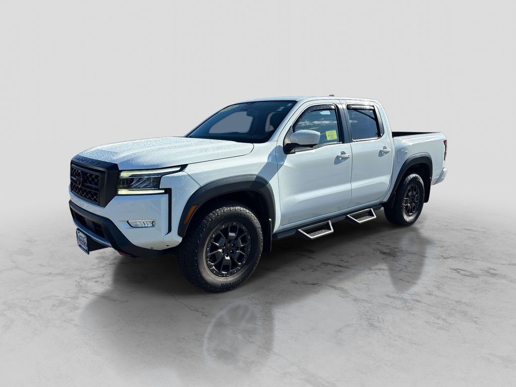 2022 Nissan Frontier PRO-4X Crew Cab 4WD
