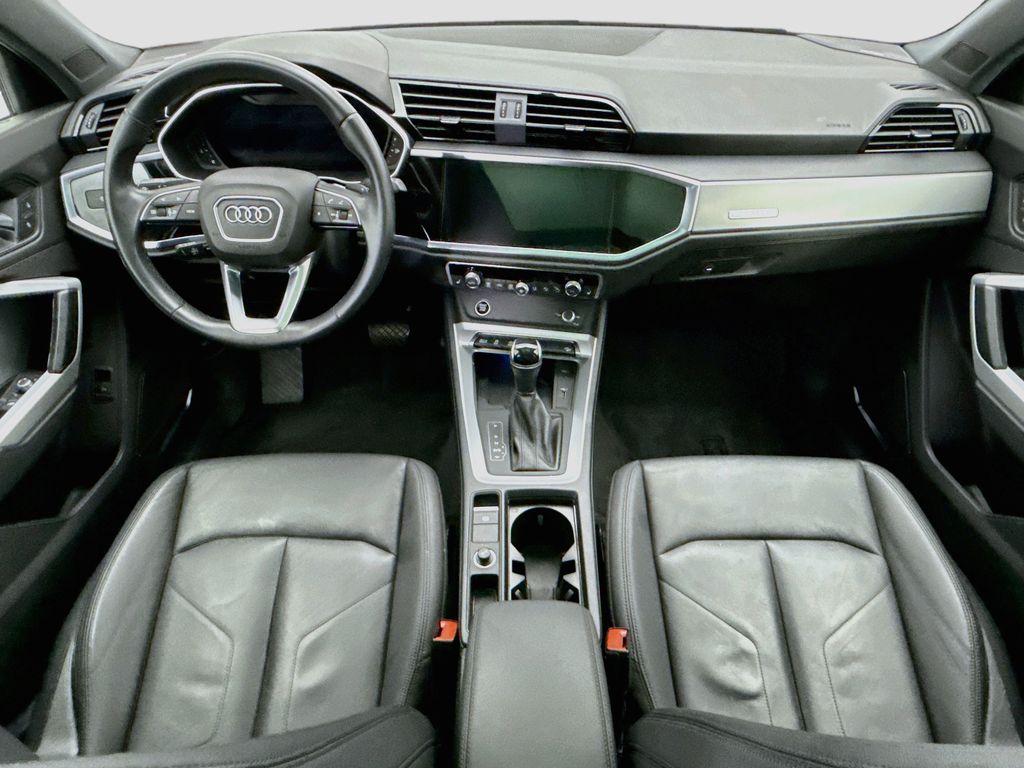 Thumbnail: 2021 Audi Q3 - 13