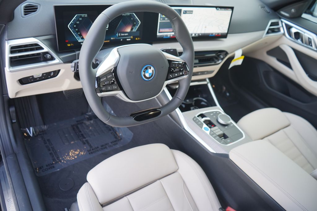 2025 BMW i4 eDrive40 12