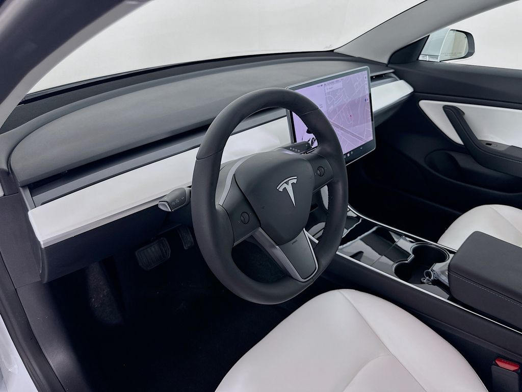 2020 Tesla Model 3 Standard Range 9