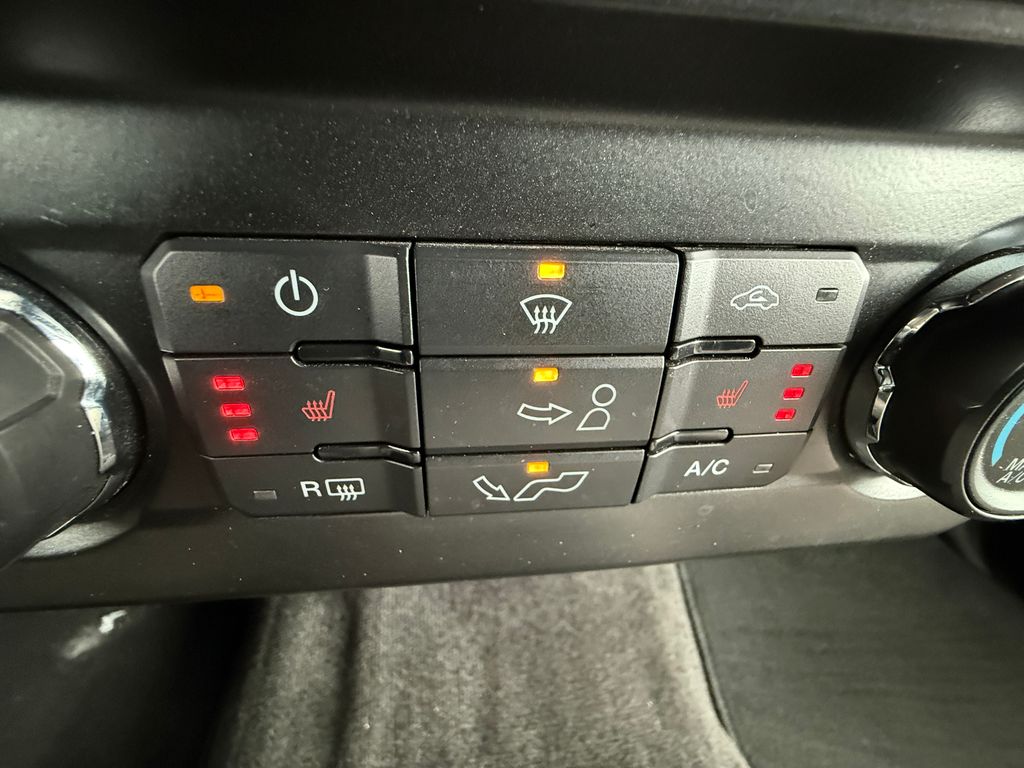 Used 2018 Red Ford XLT image 62