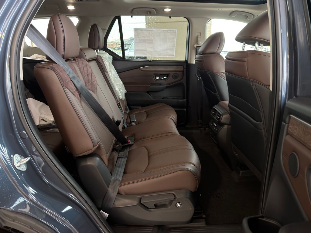 Thumbnail: 2026 Honda Pilot - 24