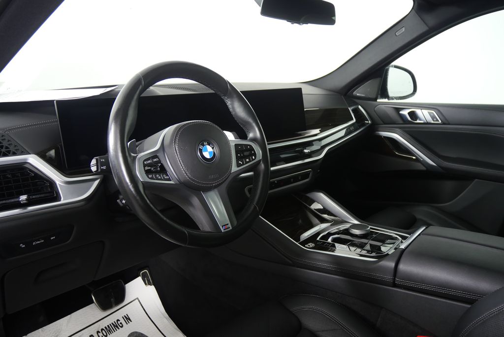 Thumbnail: 2025 BMW X6 - 13