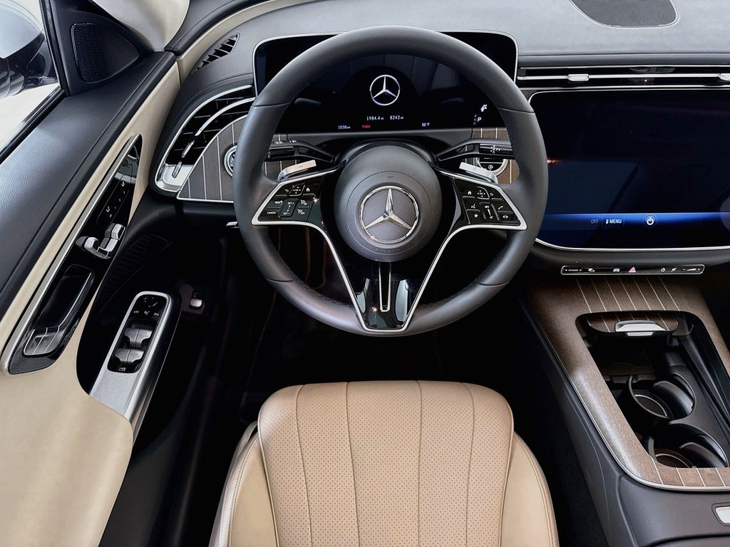 Thumbnail: 2025 Mercedes-Benz E-Class - 10