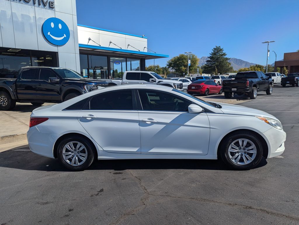 2012 Hyundai Sonata GLS 2