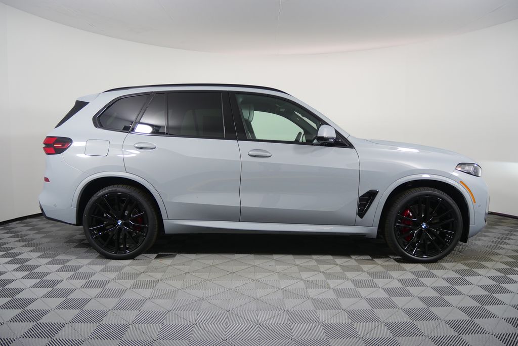 Thumbnail: 2026 BMW X5 - 2