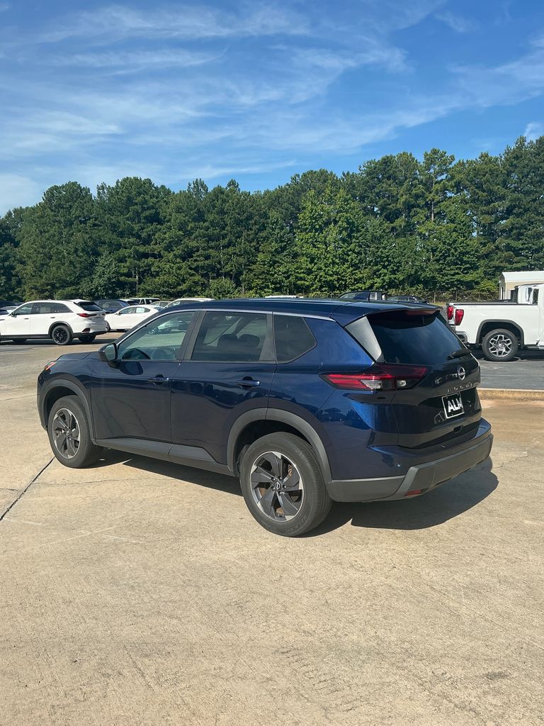 Used 2025 Blue Nissan SV image 3
