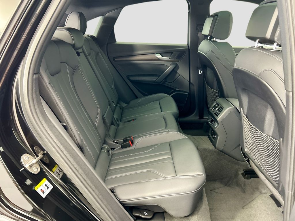 Thumbnail: 2021 Audi Q5 - 21