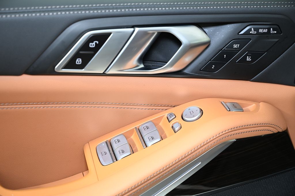 Thumbnail: 2024 BMW X7 - 22