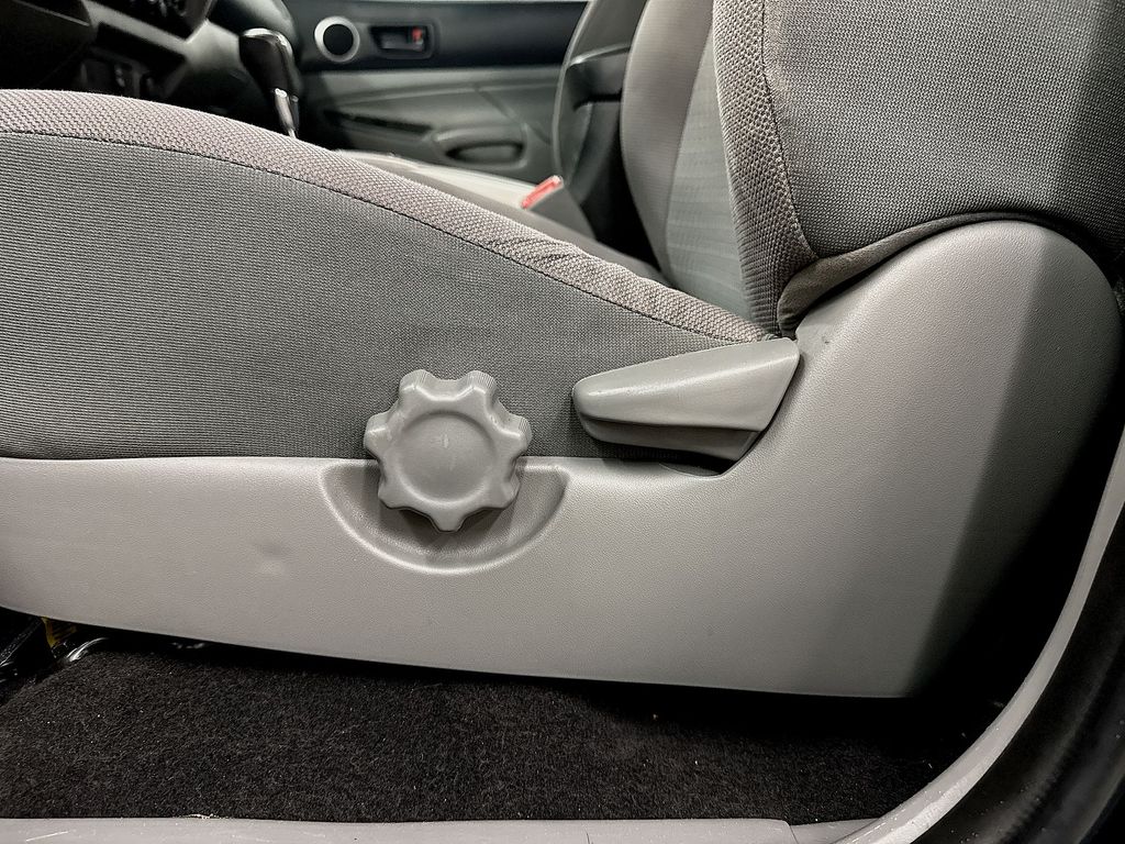 Used 2013 Toyota Tacoma Truck