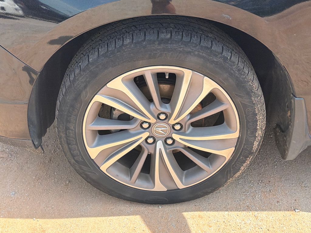 Used 2018  Acura 3.5L image 11