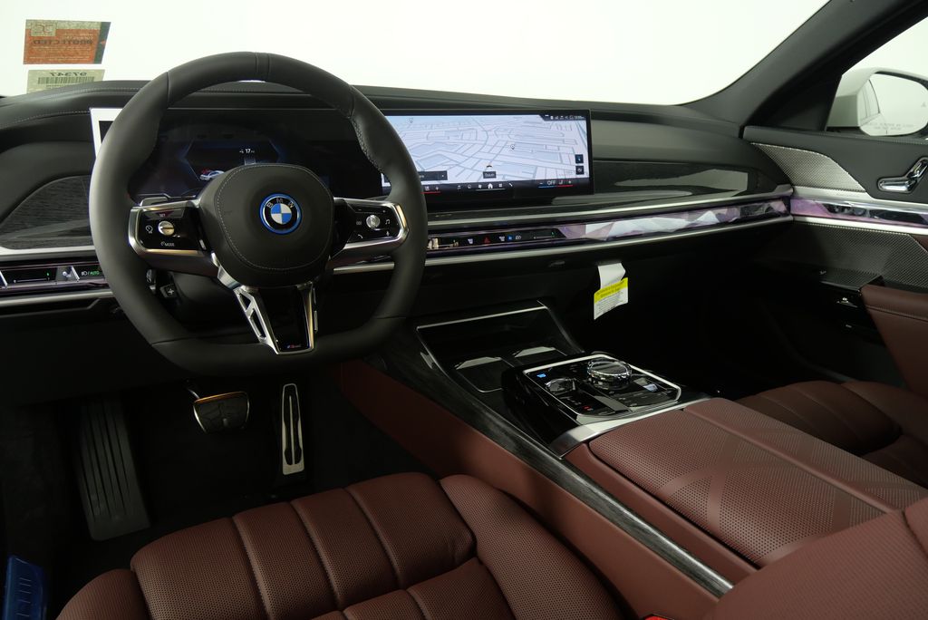 2025 BMW i7 xDrive60 20