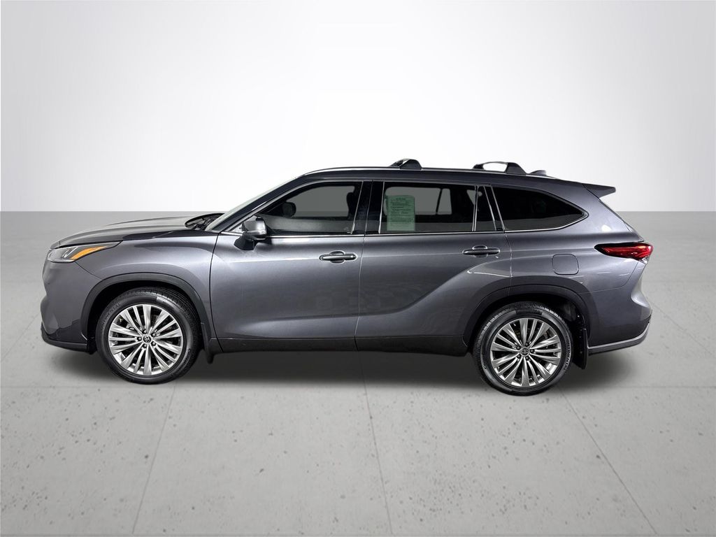 2022 Toyota Highlander Platinum