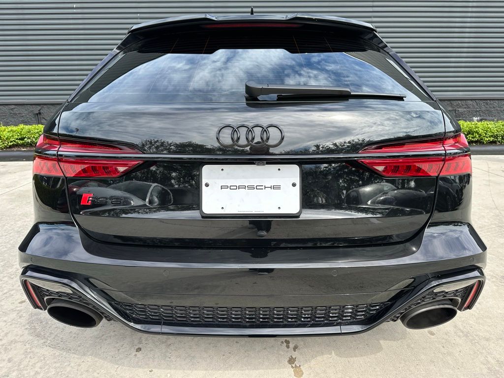 Thumbnail: 2021 Audi RS 6 - 13