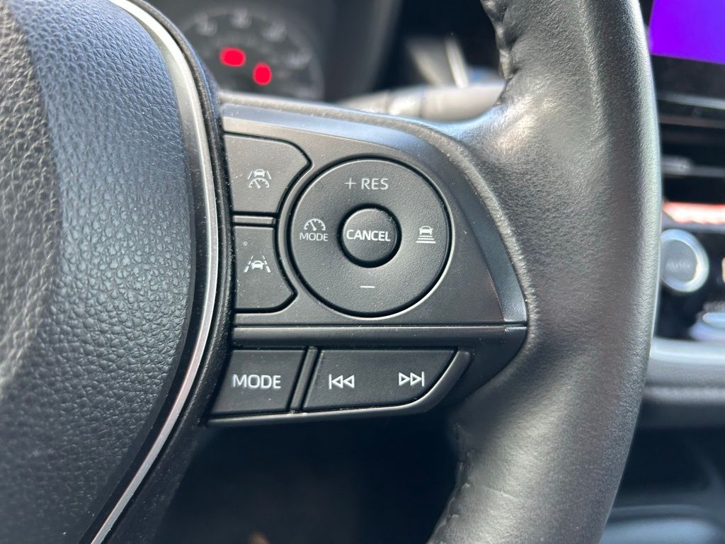 Thumbnail: 2023 Toyota Corolla - 18