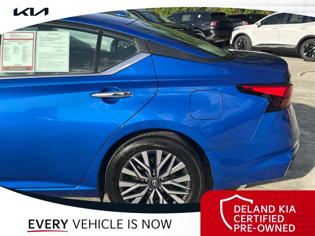 2025 Nissan Altima SV - Photo 14