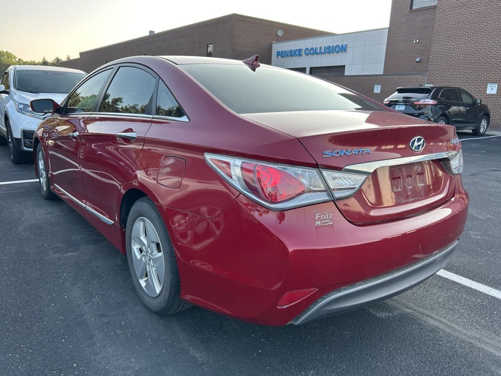 Thumbnail: 2012 Hyundai Sonata - 2