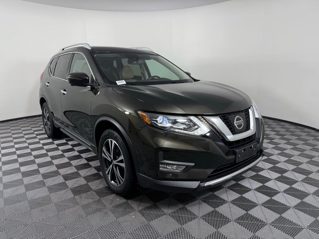Thumbnail: 2017 Nissan Rogue - 3