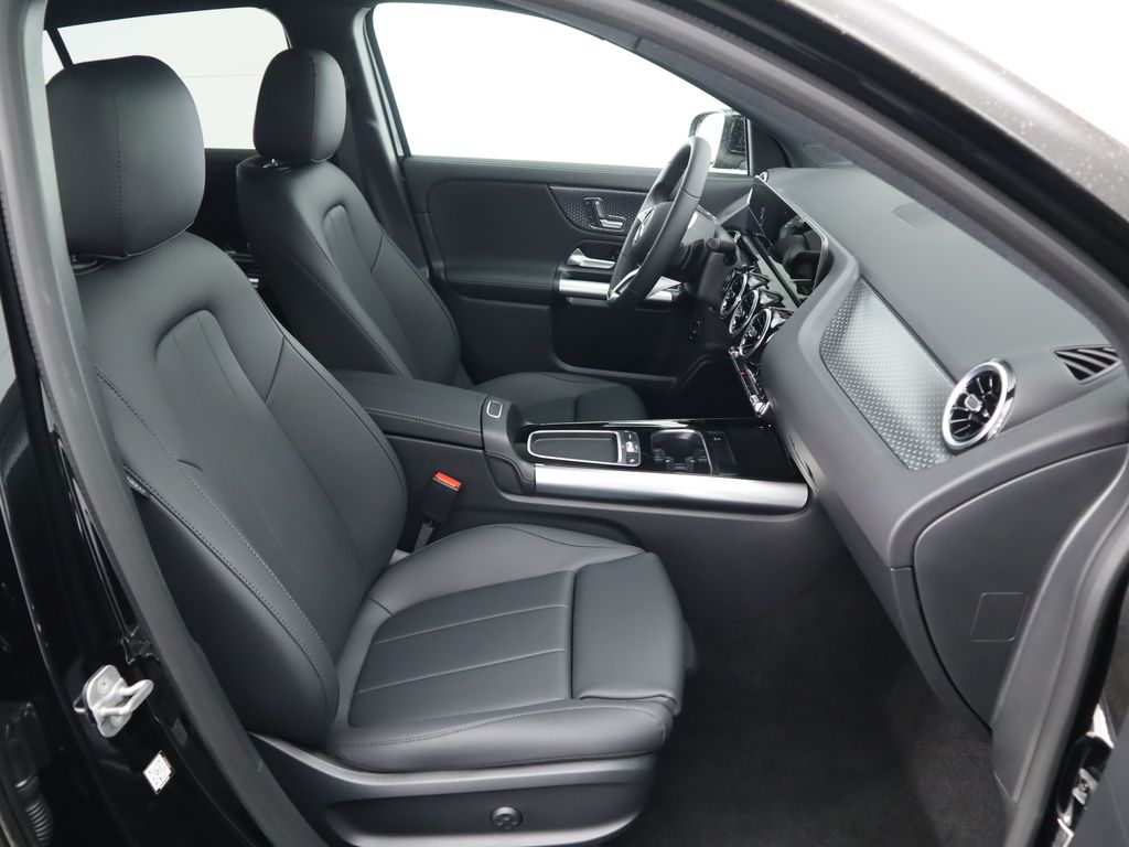 Thumbnail: 2025 Mercedes-Benz GLA - 20