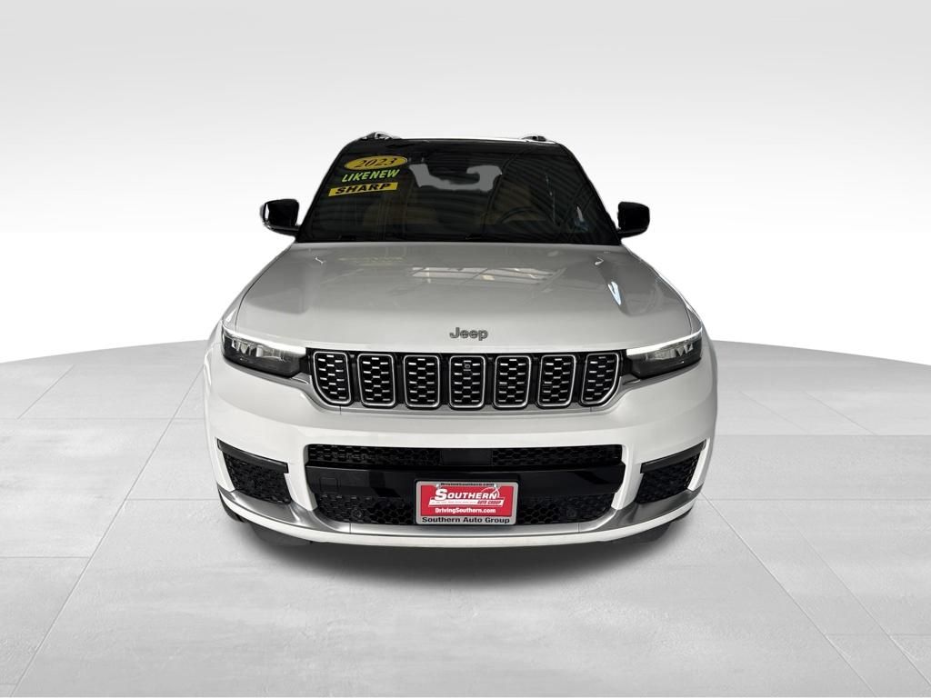 Used 2023 White Jeep Summit image 9