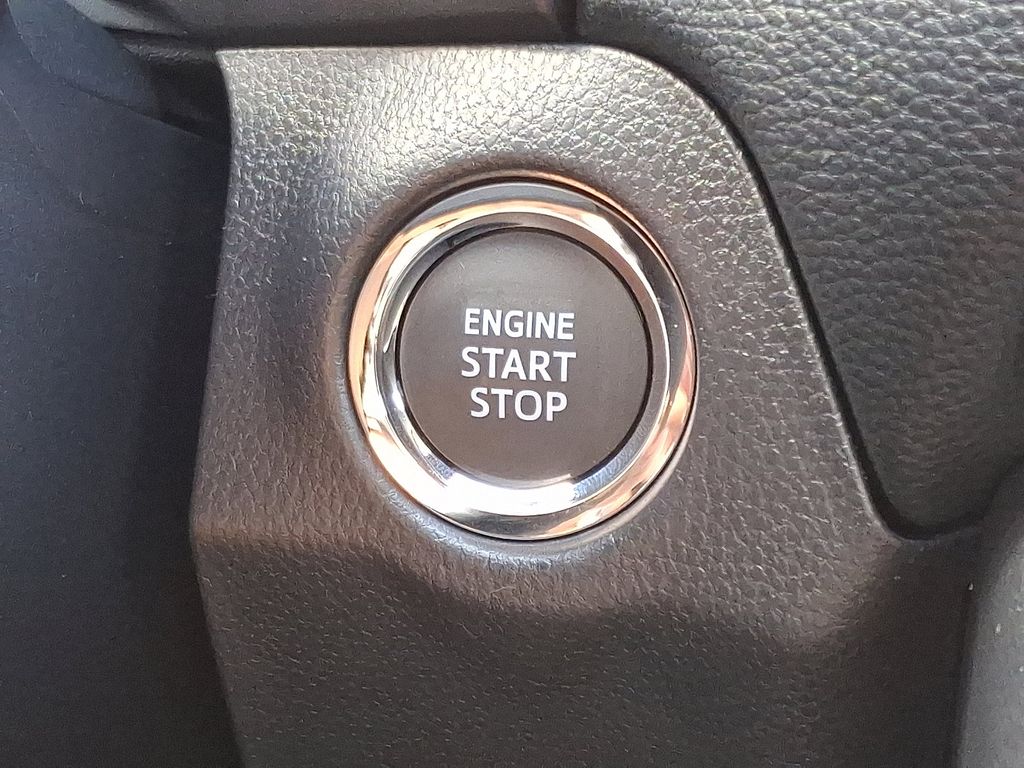 Thumbnail: 2025 Toyota RAV4 - 15