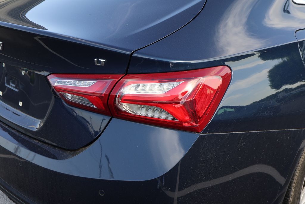 2020 Chevrolet Malibu LT 8
