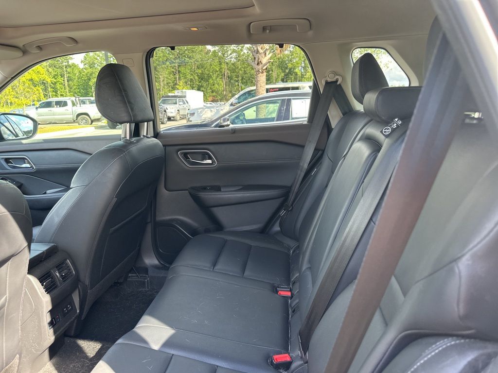 2021 Champagne Silver Metallic Nissan Rogue SL FWD SUV