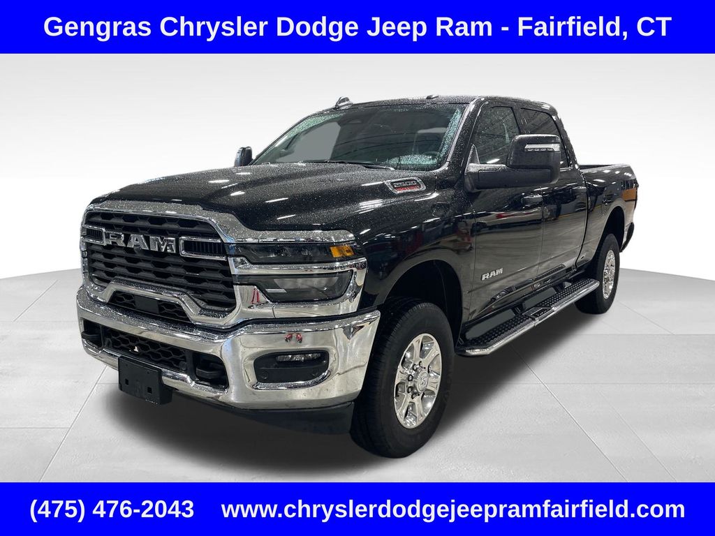 Diamond Black Crystal Pearlcoat 2026 RAM 2500 Pickup Truck Four-Wheel Drive 8-Speed Automatic