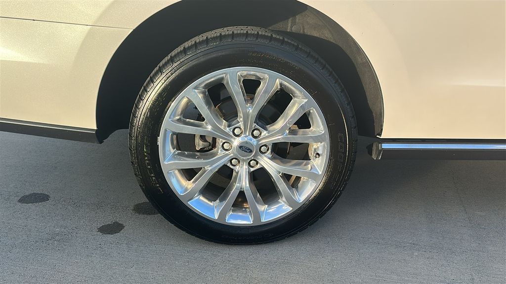 2018 Ford Expedition Limited White at Community Toyota