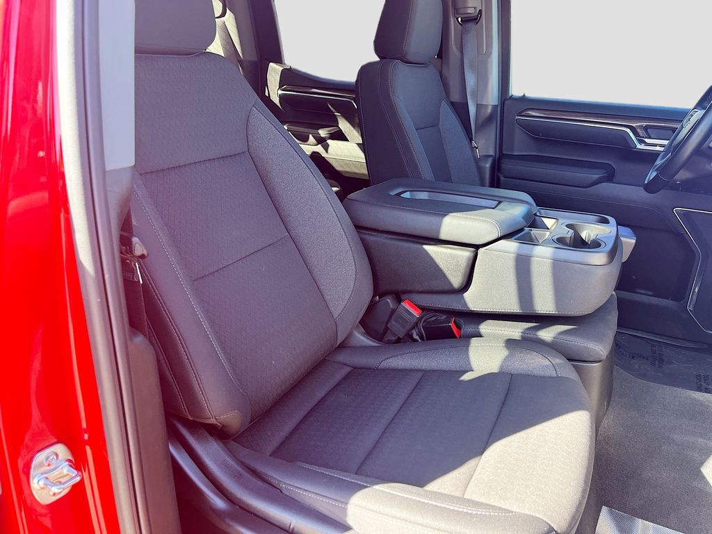 Used 2025 Red Chevrolet LT image 28