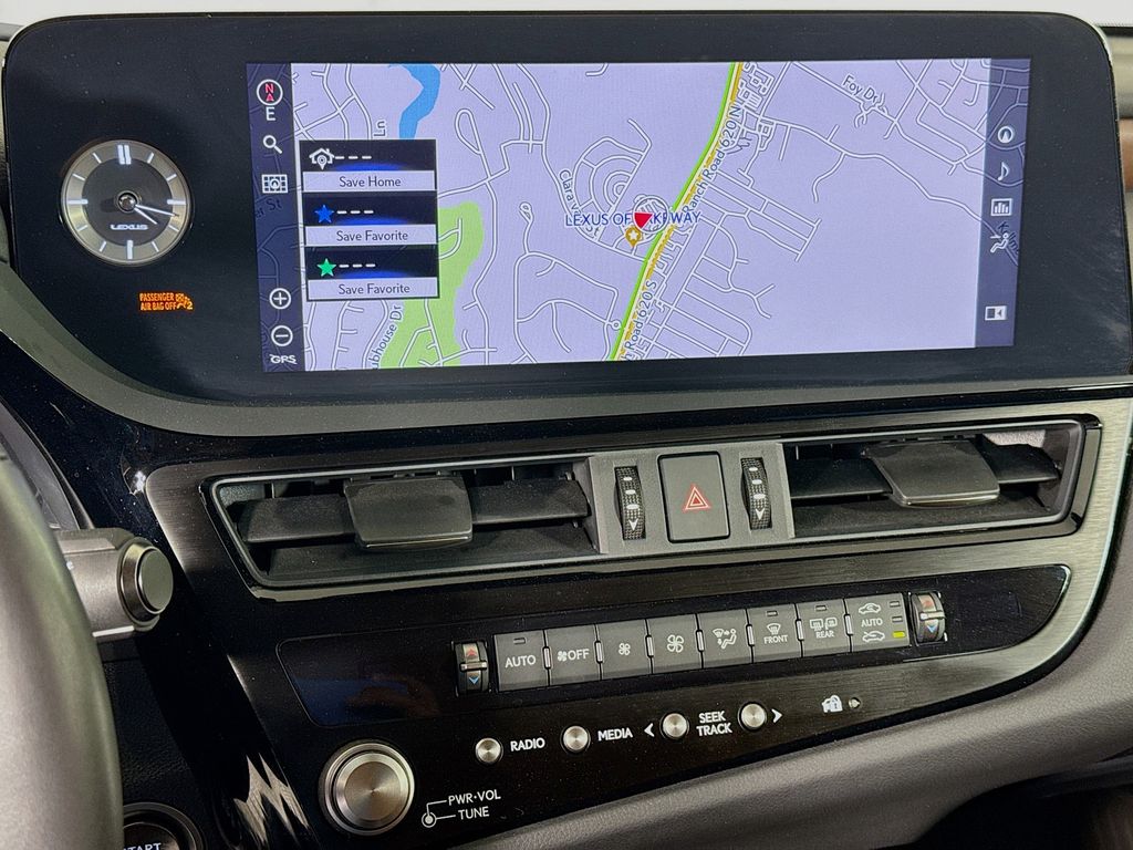 2022 Lexus ES  13