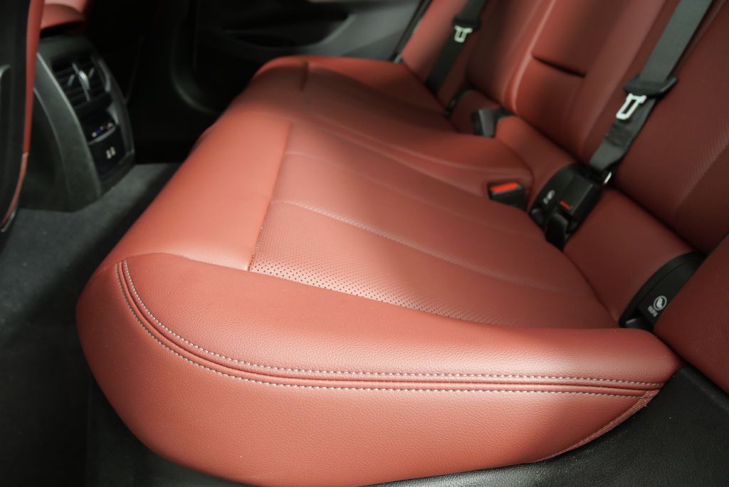 2023 BMW 3 Series 330i 15