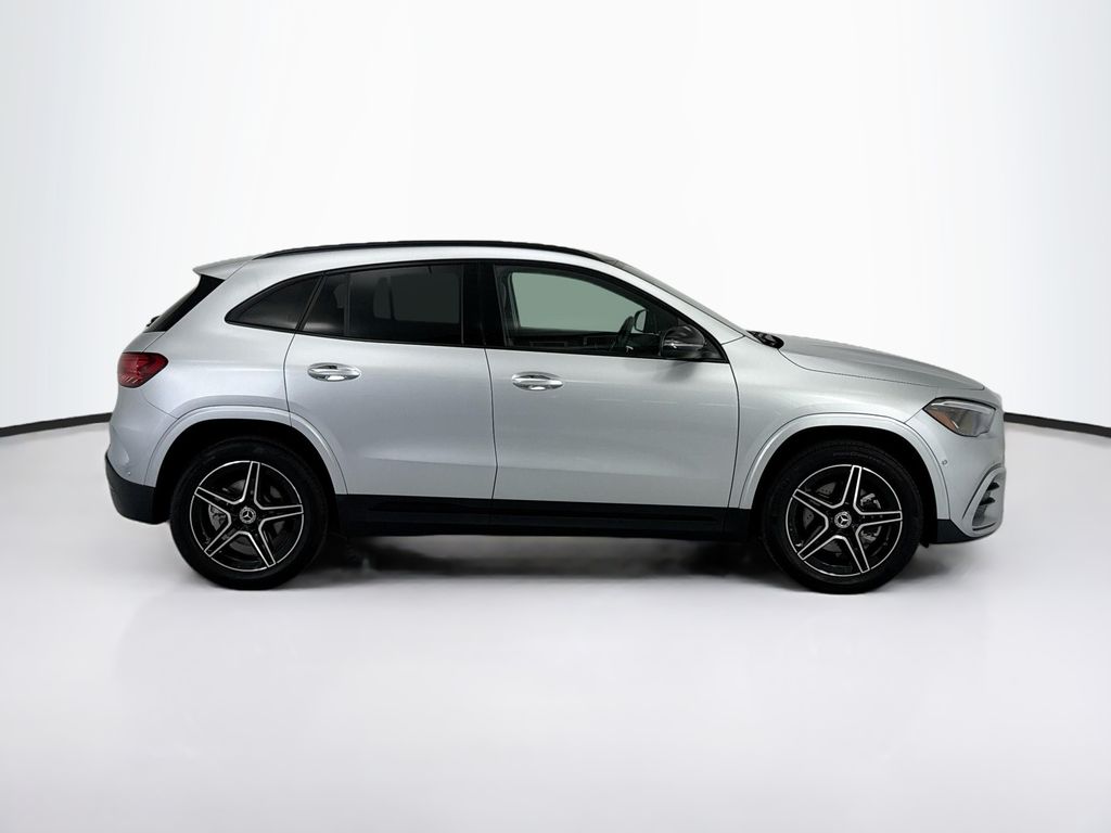 Used 2025 Silver Mercedes-Benz GLA 250 image 8