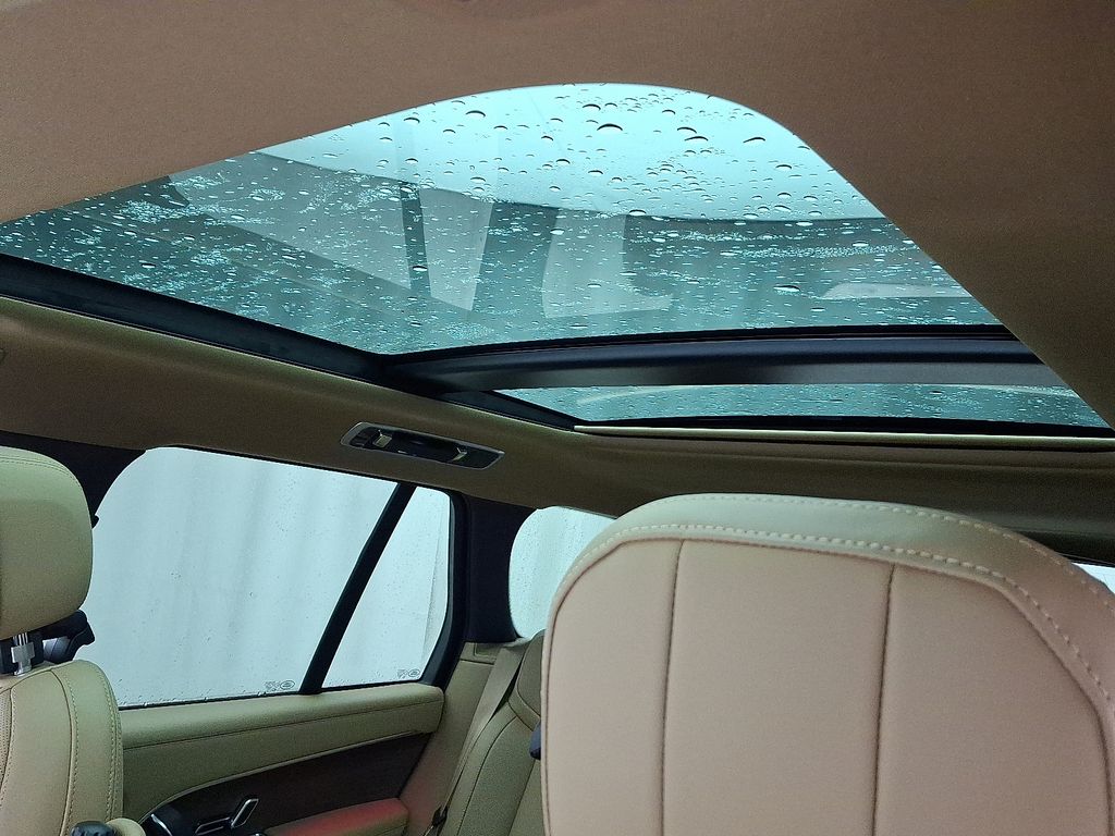 Thumbnail: 2026 Land Rover Range Rover - 11