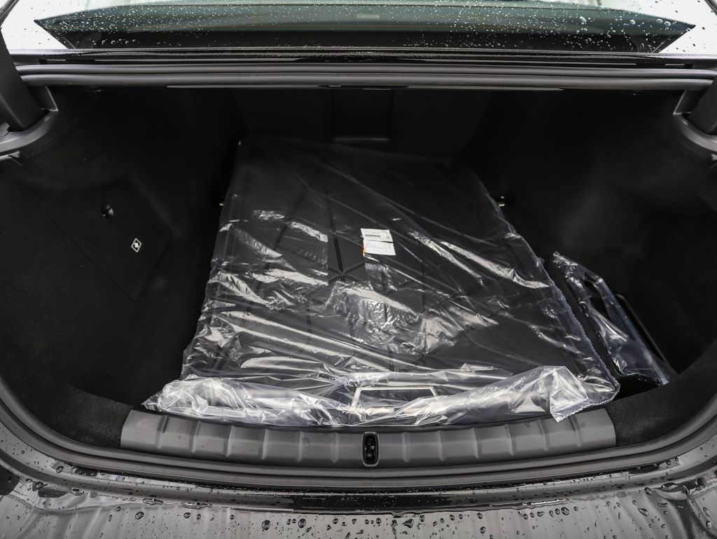 Thumbnail: 2026 BMW 7 Series - 25