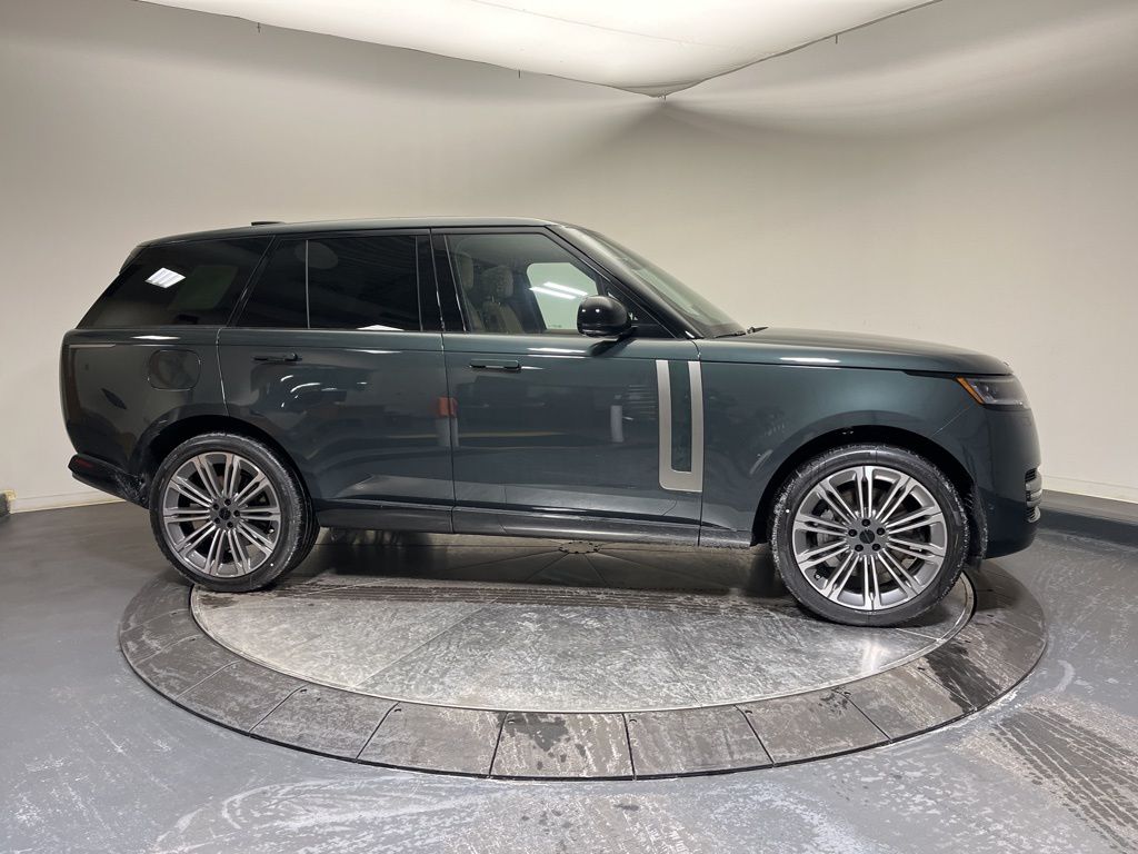 Thumbnail: 2026 Land Rover Range Rover - 6