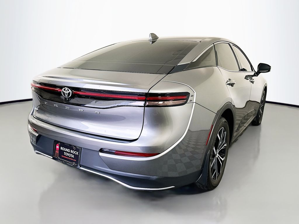 Thumbnail: 2023 Toyota Crown - 5