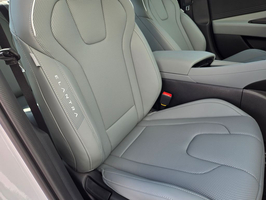 Thumbnail: 2025 Hyundai Elantra - 22