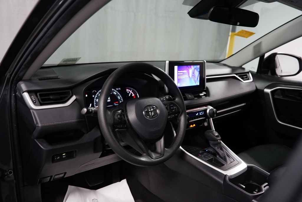 Thumbnail: 2024 Toyota RAV4 - 11