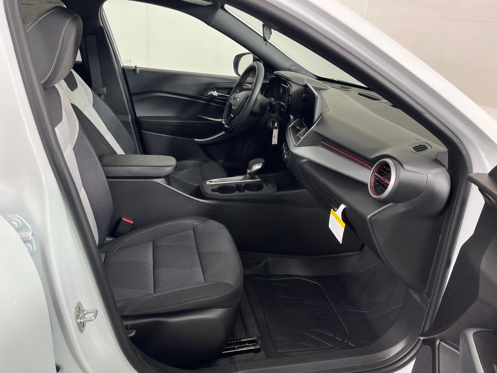 Thumbnail: 2026 Chevrolet Trax - 8