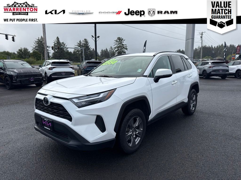 2024 Toyota RAV4 XLE