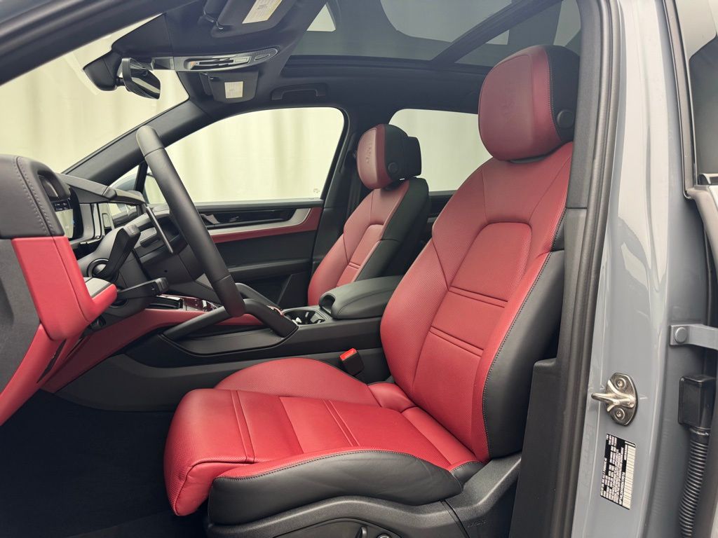 2025 Porsche Cayenne S 5