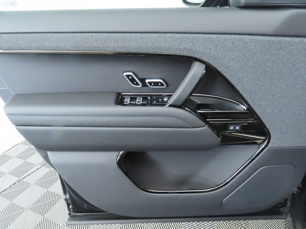 2025 Land Rover Range Rover Sport Autobiography 26