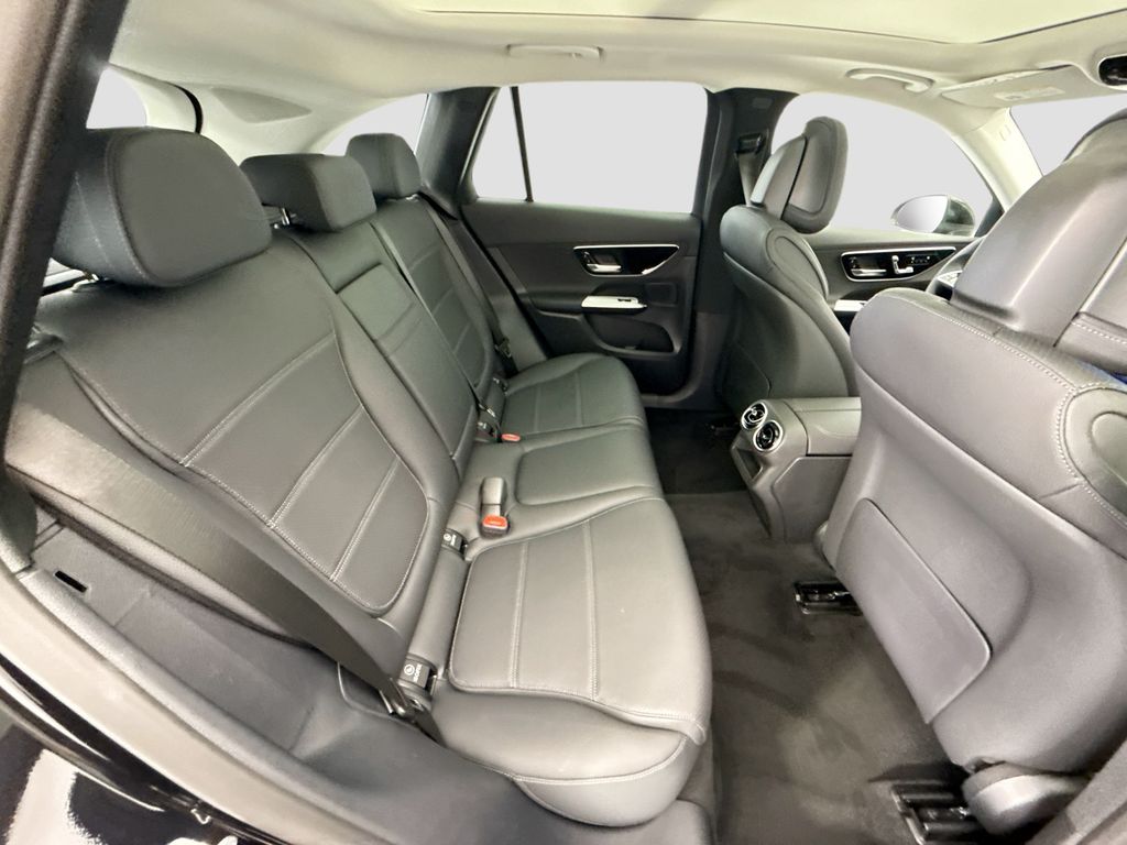 Thumbnail: 2026 Mercedes-Benz GLC - 20